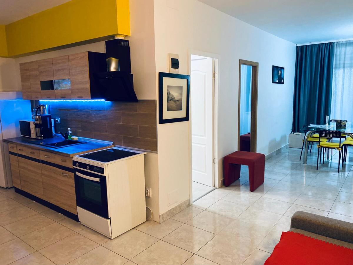 The Lincoln Suites - Central Shabbat Friendly Apartments Bukarest Kültér fotó