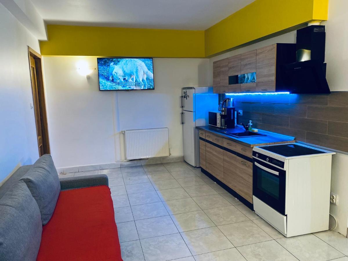 The Lincoln Suites - Central Shabbat Friendly Apartments Bukarest Kültér fotó