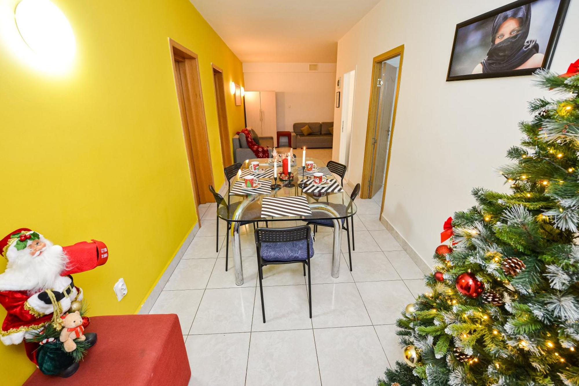 The Lincoln Suites - Central Shabbat Friendly Apartments Bukarest Kültér fotó
