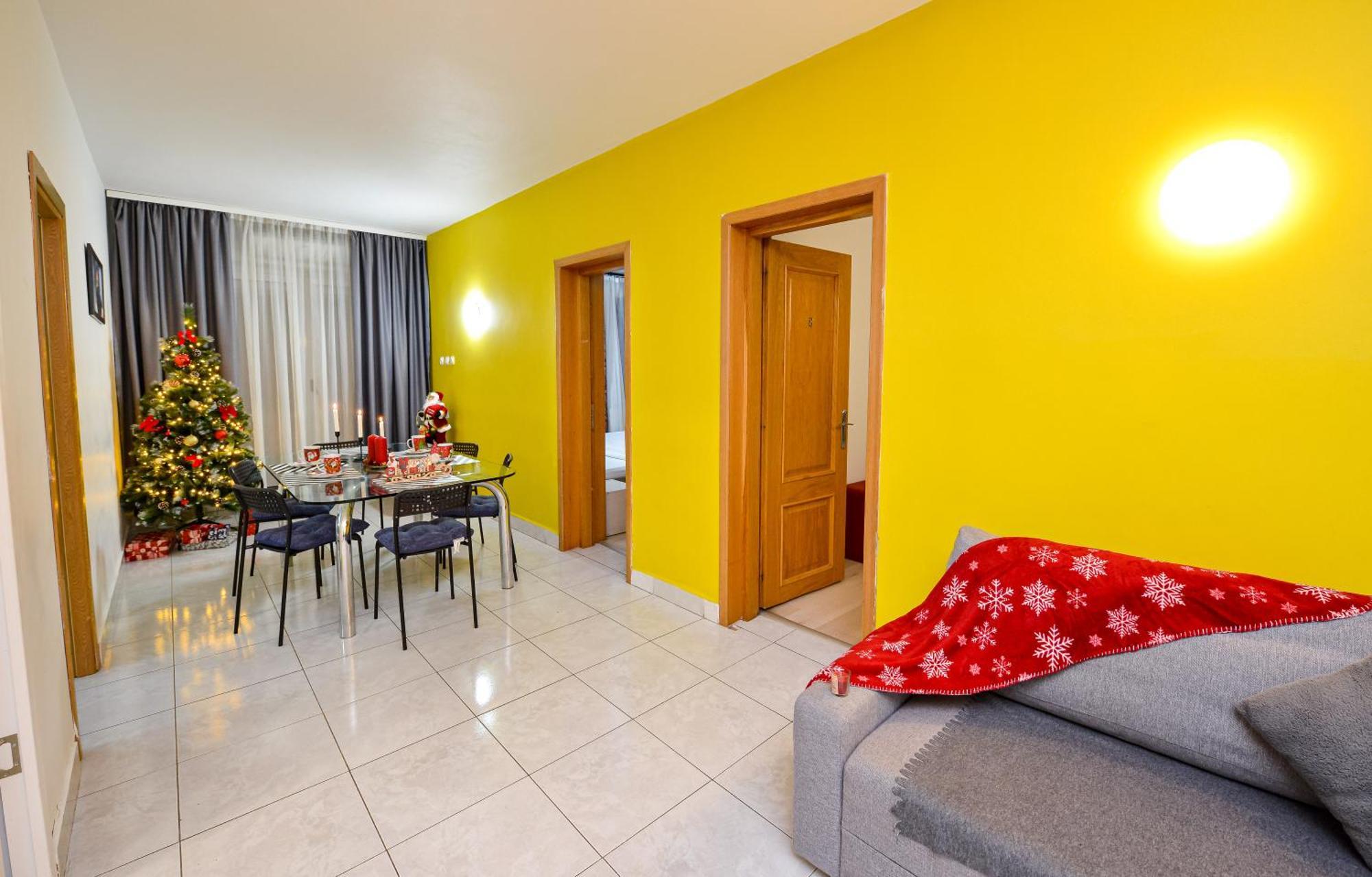 The Lincoln Suites - Central Shabbat Friendly Apartments Bukarest Kültér fotó