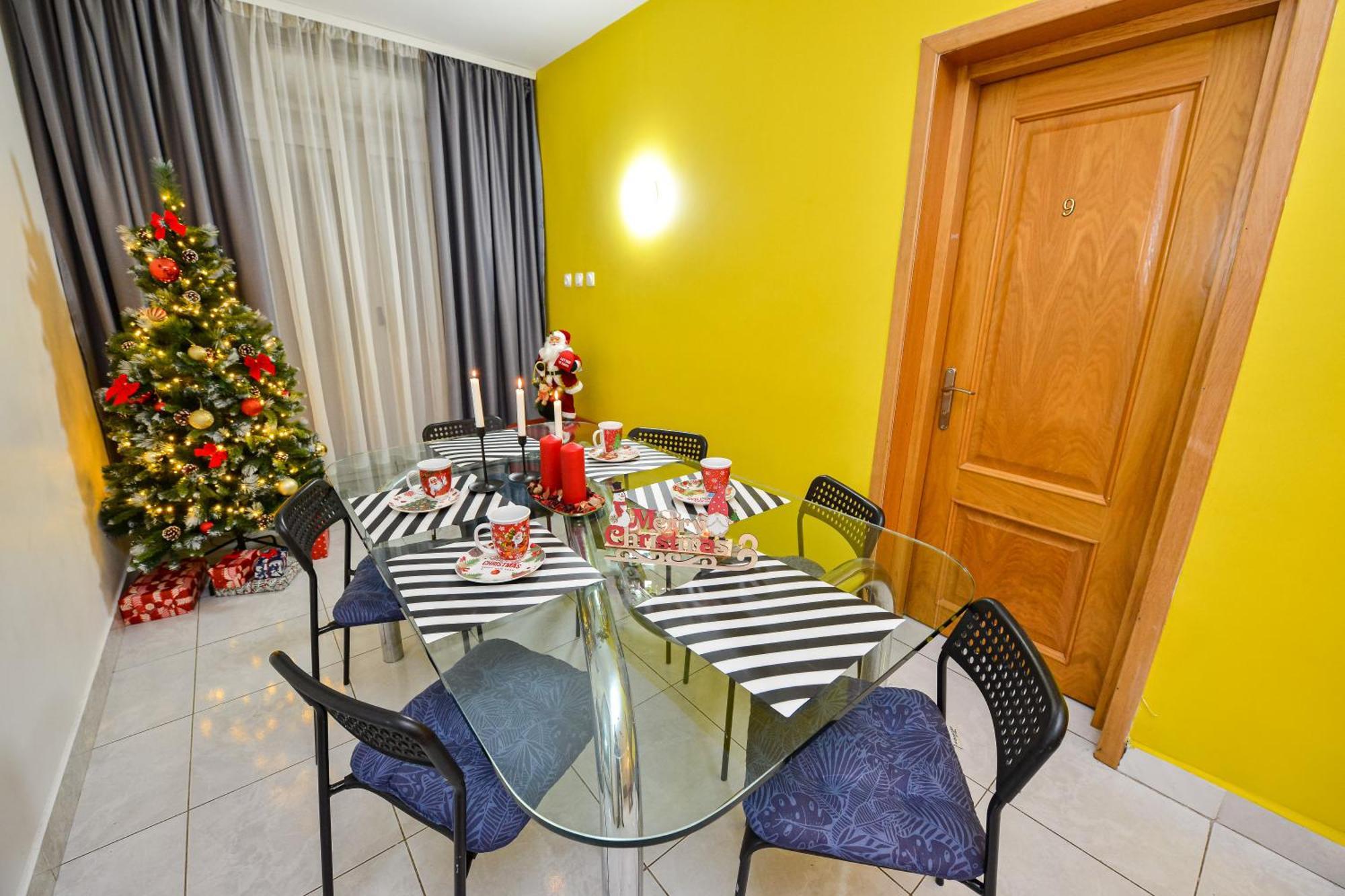 The Lincoln Suites - Central Shabbat Friendly Apartments Bukarest Kültér fotó