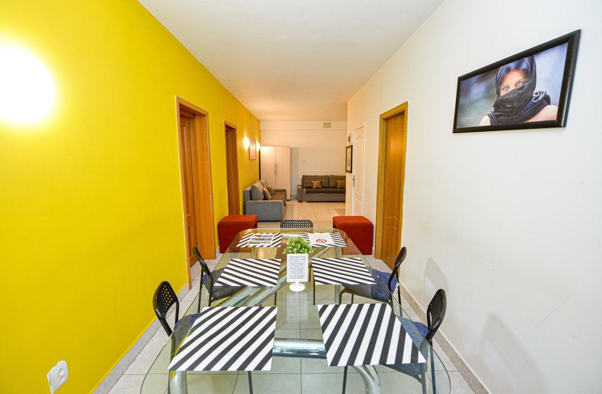 The Lincoln Suites - Central Shabbat Friendly Apartments Bukarest Kültér fotó