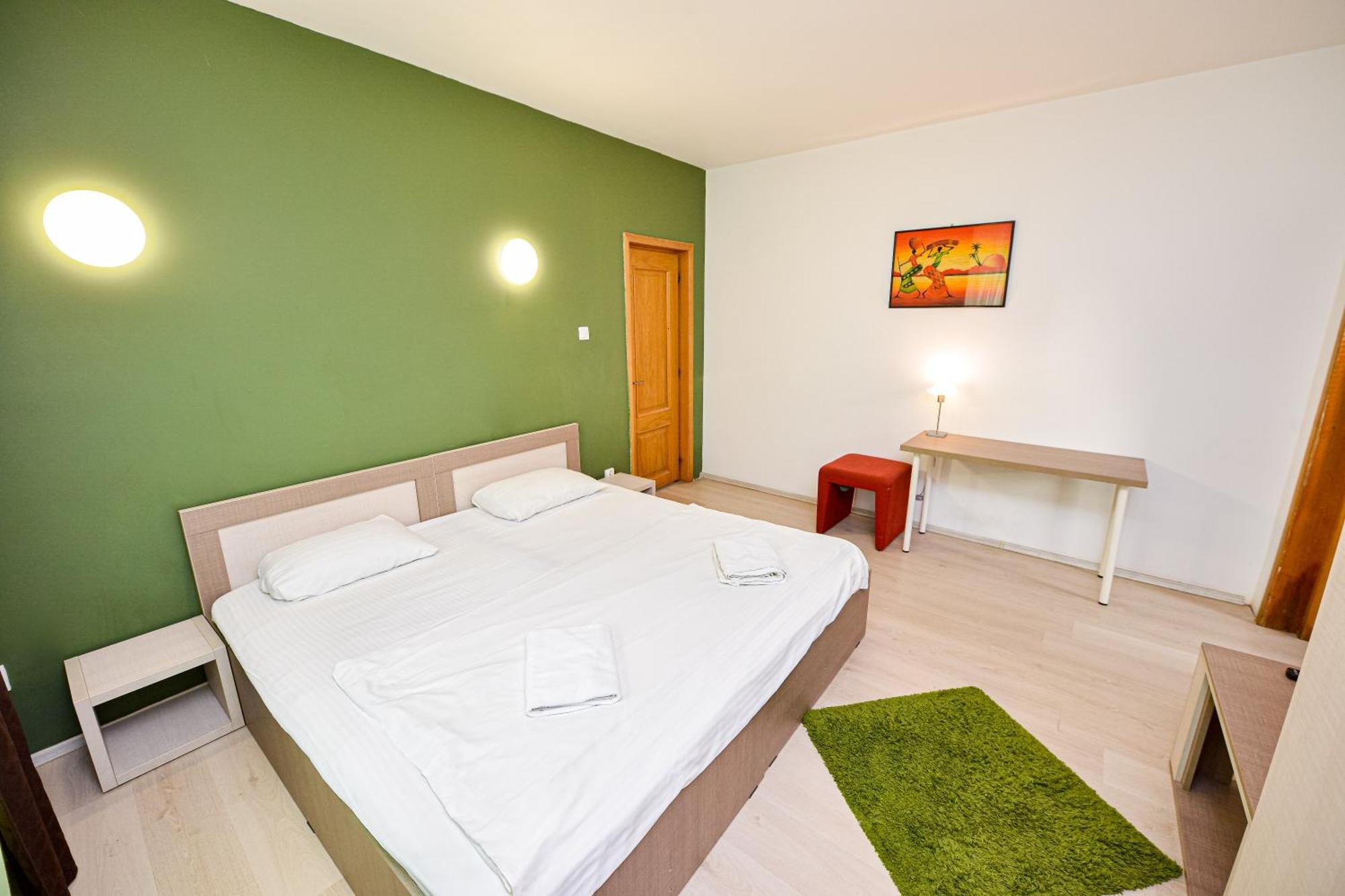 The Lincoln Suites - Central Shabbat Friendly Apartments Bukarest Kültér fotó