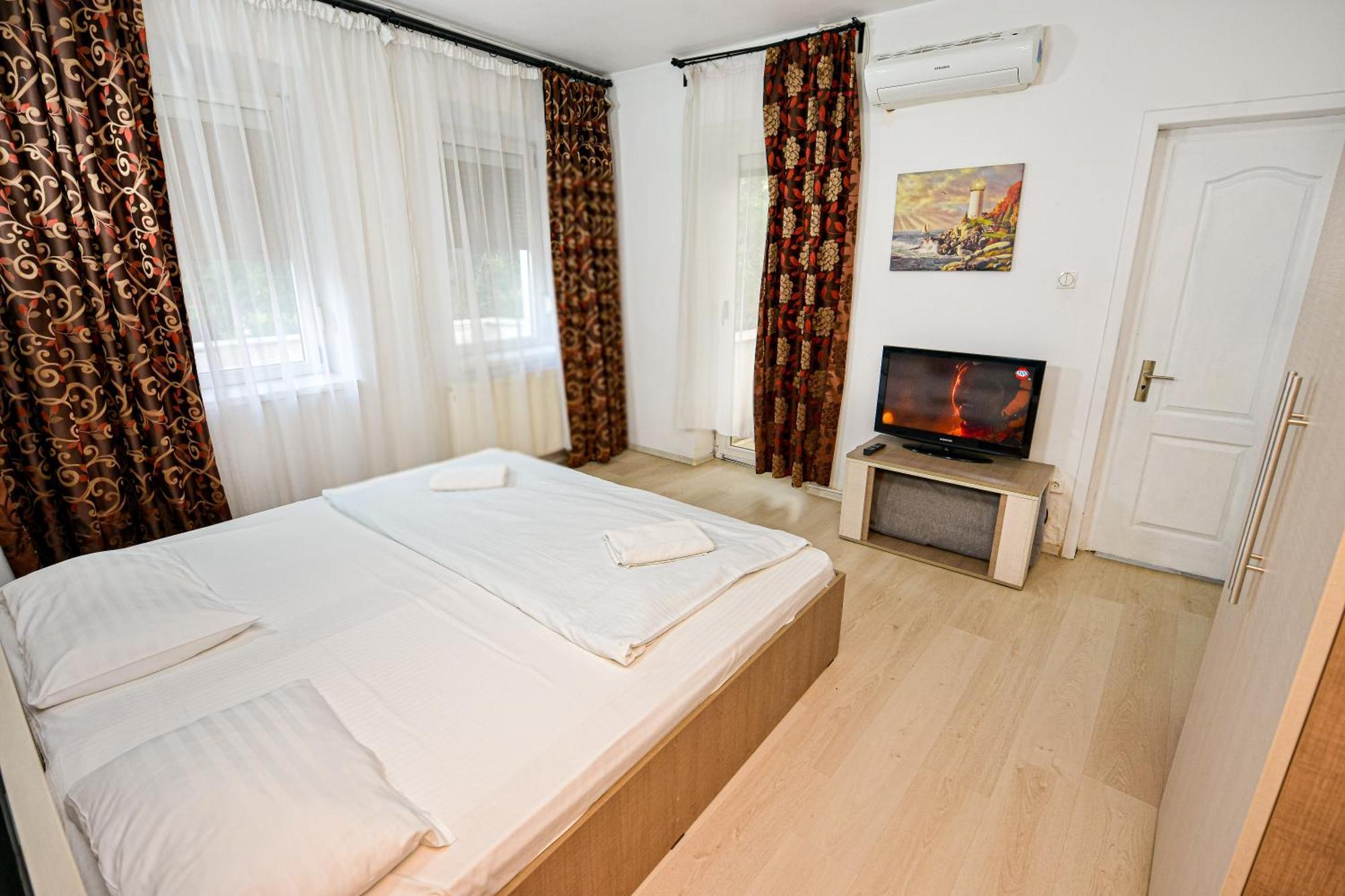 The Lincoln Suites - Central Shabbat Friendly Apartments Bukarest Kültér fotó