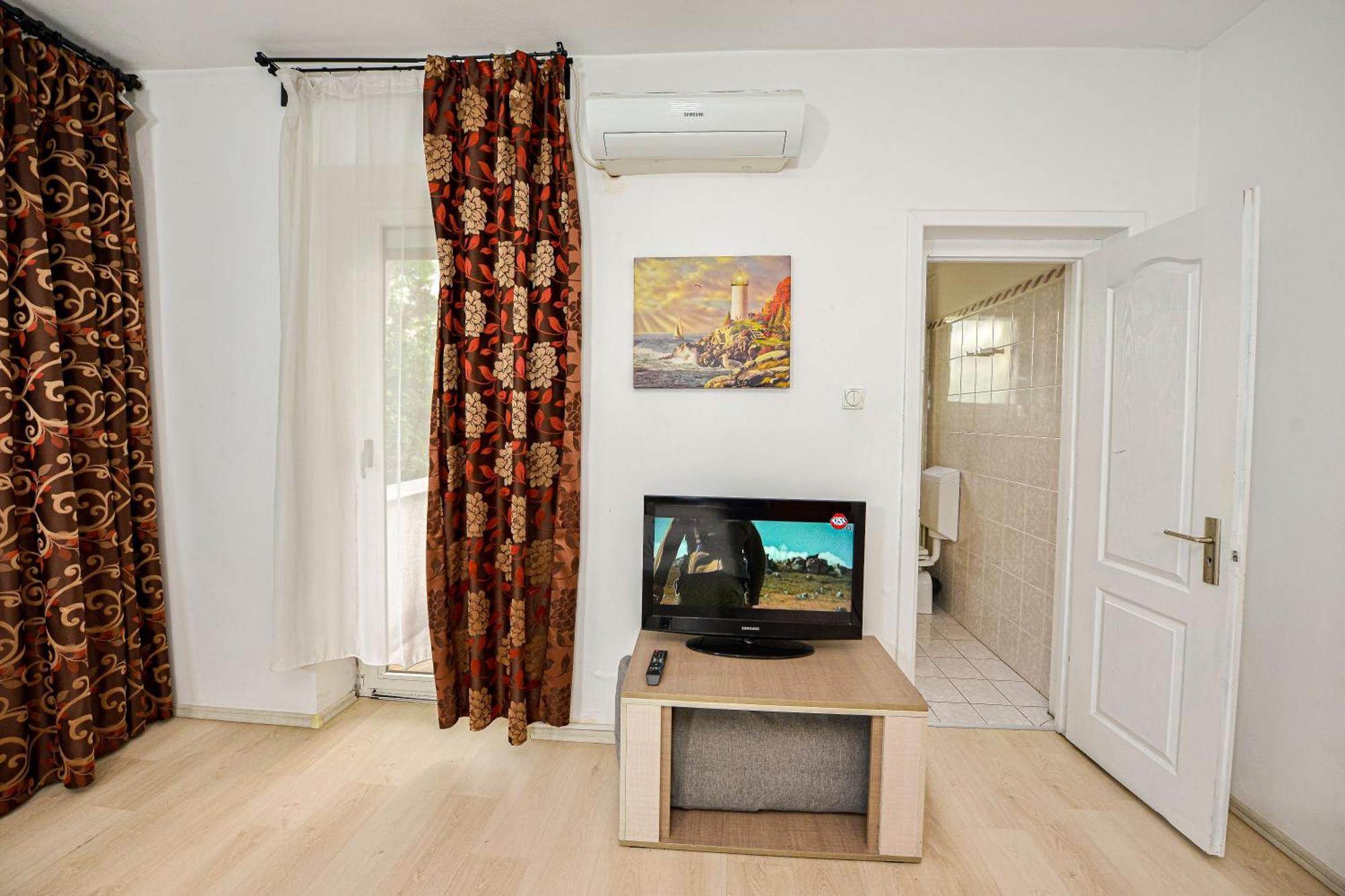 The Lincoln Suites - Central Shabbat Friendly Apartments Bukarest Kültér fotó