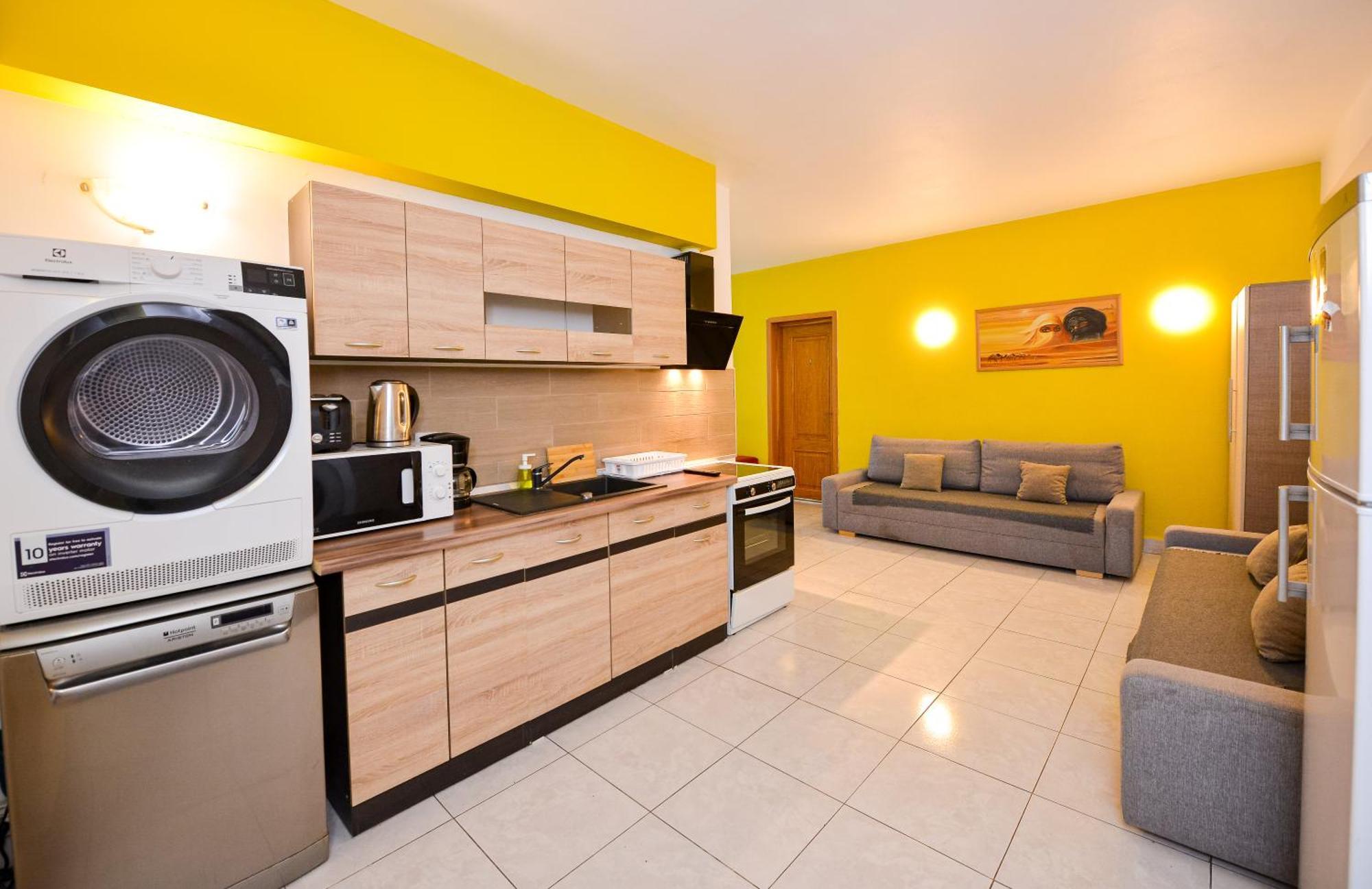 The Lincoln Suites - Central Shabbat Friendly Apartments Bukarest Kültér fotó